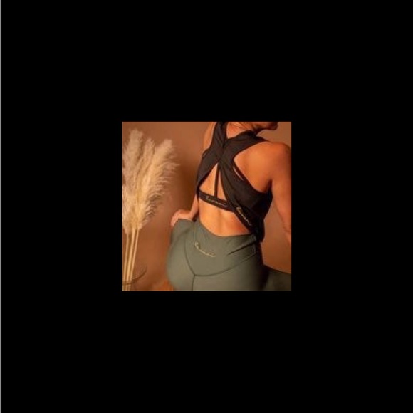 Levavi brisa crop open back Tank Top - Picture 3 of 3